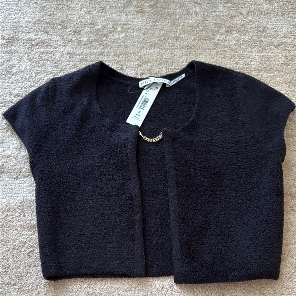 Alice + Olivia XS NWT Deep V Feminine Blouse Date Night Statement Top